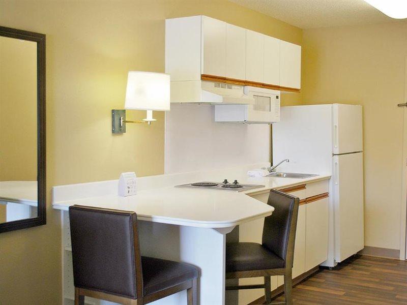 Extended Stay America Suites - Detroit - Southfield - I-696 Farmington Hills Εξωτερικό φωτογραφία
